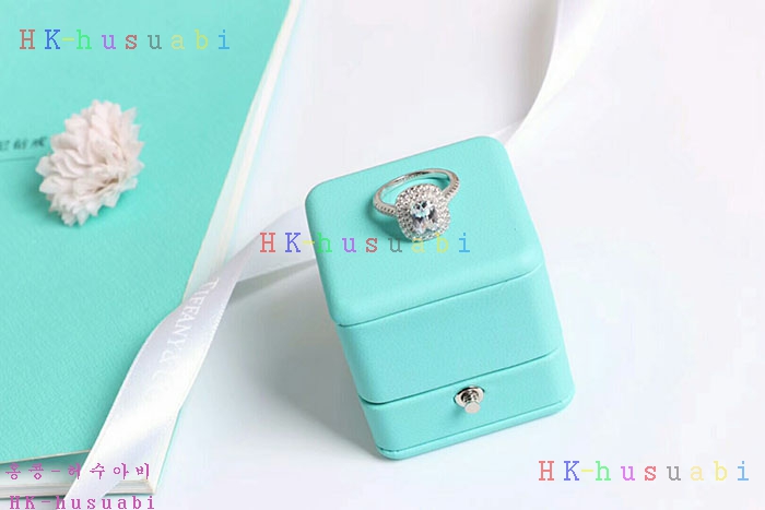 NEW Tiffany Ƽ�Ĵ� �Ż� ���� TF59622