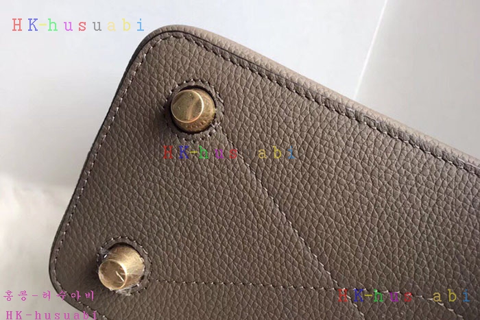 �ڹ̷��ޡ� �ֹ��� ��ư�� MB 547964