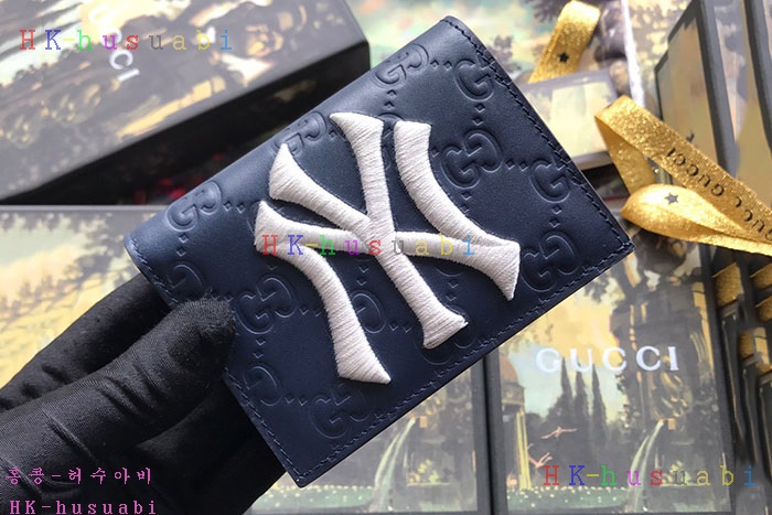 �ڹ̷��ޡ� ���� LA������ ��ġ ������ GU 547789-3