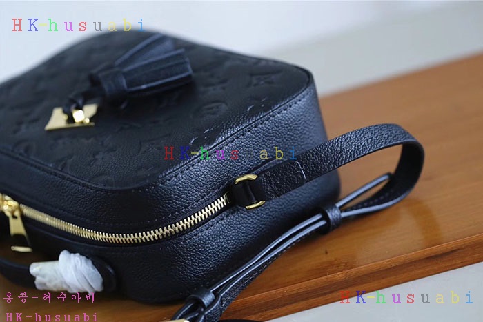 �ڹ̷��ޡڷ��̺��� ������ M44593