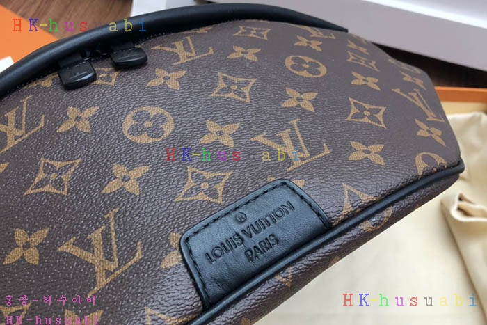 �ڹ̷��ޡڷ��̺��� ��Ŀ���� ���� M44336