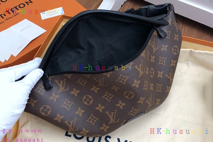 �ڹ̷��ޡڷ��̺��� ��Ŀ���� ���� M44336