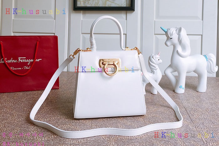�ڹ̷��ޡ�  ��󰡸� �̸��� F 2121550-2