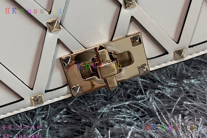 �ڹ̷��ޡ� �߷�Ƽ�� �����ٴ� �����̺� ����� V UW2B0H40-2 (2�÷�) 