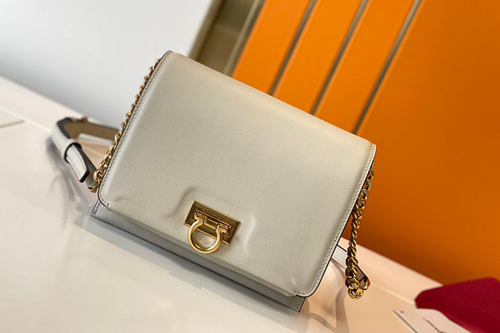 �ڹ̷��ޡ���󰡸� Ʈ�������� �÷��� F547550(�������)
