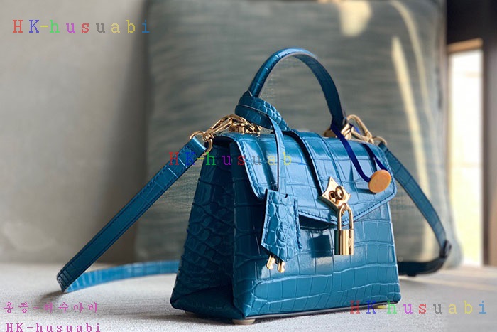 �ڹ̷��ޡڷ��̺��� ���� �� ��  M84713-10(�������)
