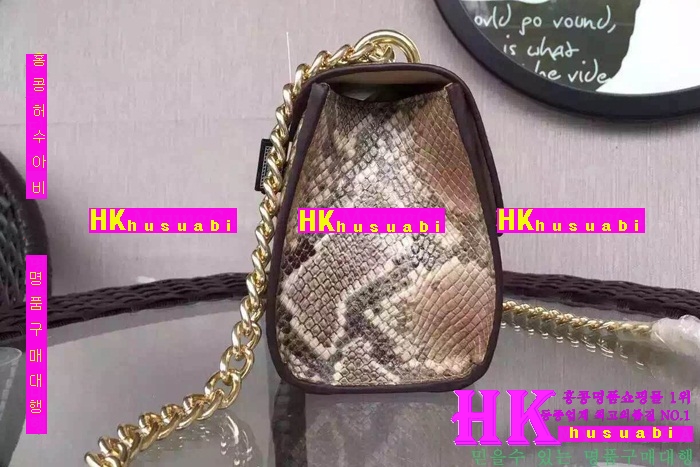 ���� �е���� ũ�ν��� 2016�Ż� G-88221-4