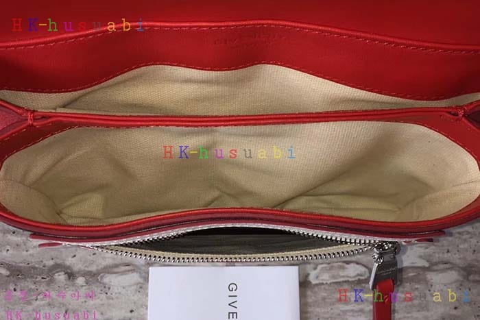 2017F/W �Ż� ����� ������ ũ�ν� �� GV779922-5