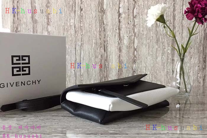 2017F/W �Ż� ����� ������ ũ�ν� �� GV779922-2