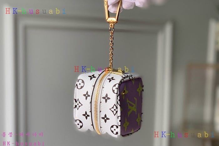 �ڹ̷��ޡ� ���̺��� ť�� �����۽� LV M67669(3�÷�)