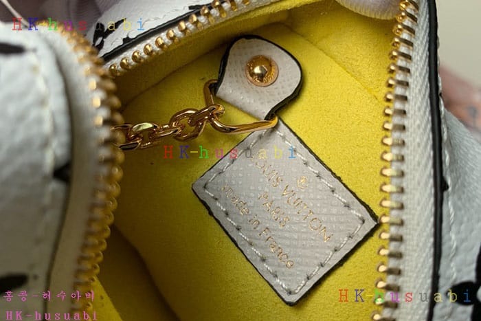 �ڹ̷��ޡ� ���̺��� ť�� �����۽� LV M67669(3�÷�)