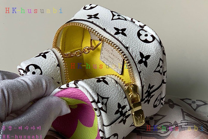 �ڹ̷��ޡ� ���̺��� ť�� �����۽� LV M67669(3�÷�)