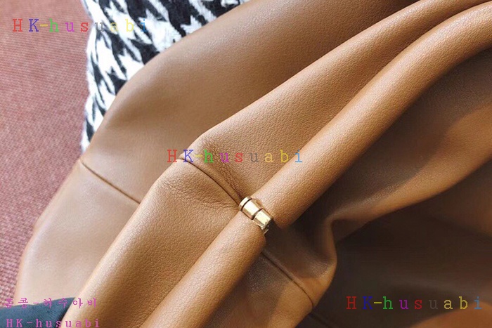 �ڹ̷��ޡ� ���װ�����Ÿ ���� ī�� �Ŀ�ġ BV 576227-3