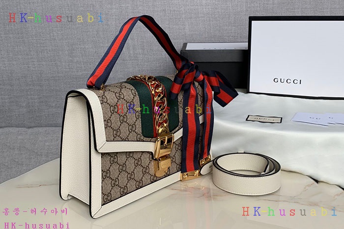 �ڹ̷��ޡ� ���� �Ǻ� ����� GU421882-5