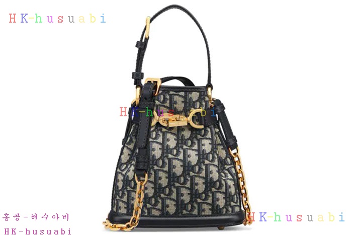 �ڹ̷��ޡڵ�� �� ��ù�  M2272