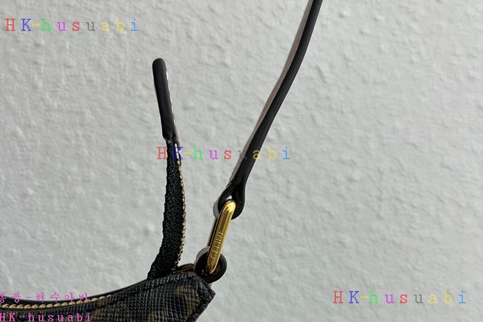 �ڹ̷��ޡڼ����� ĵ���� �ƹ� Ʈ������ 114492-2