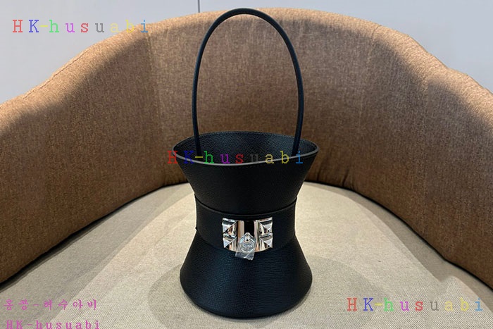 �ڹ̷��ޡڿ����޽� Medor �̴� �޵��� �� H 5811090-4